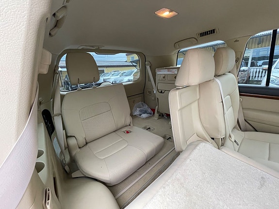 Toyota Land Cruiser 14 of 23