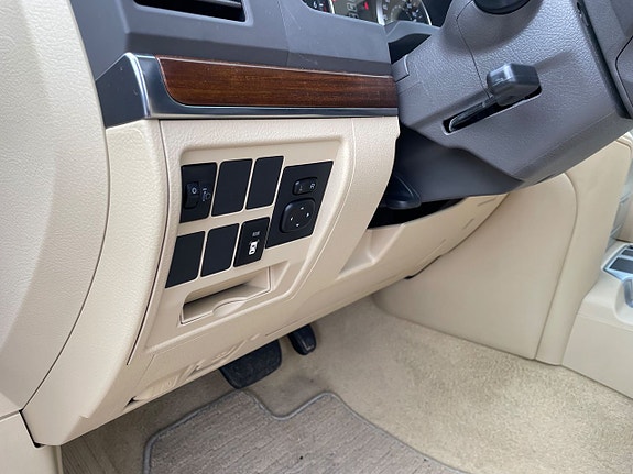 Toyota Land Cruiser 21 of 23