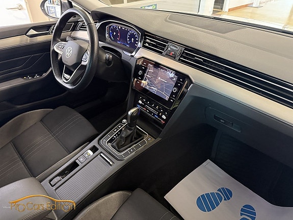 Volkswagen Passat Alltrack 10 of 18