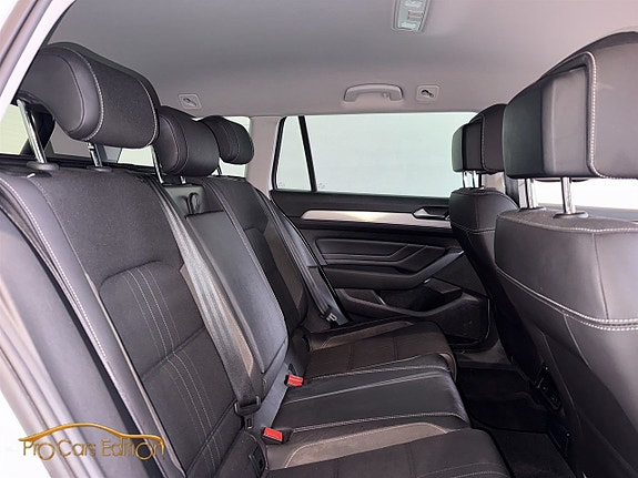 Volkswagen Passat Alltrack 9 of 18