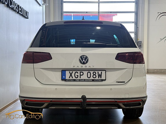 Volkswagen Passat Alltrack 5 of 5