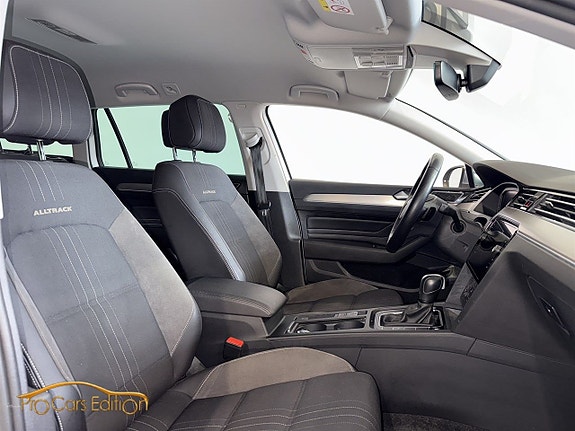 Volkswagen Passat Alltrack 8 of 18