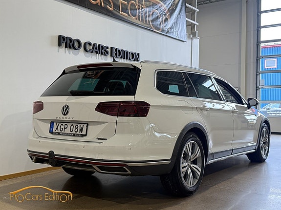 Volkswagen Passat Alltrack 4 of 5