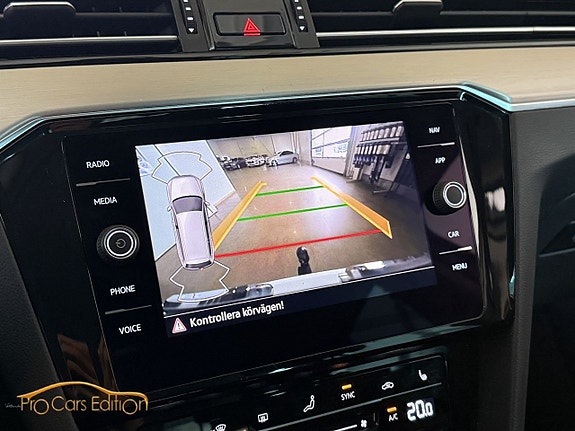 Volkswagen Passat Alltrack 18 of 18