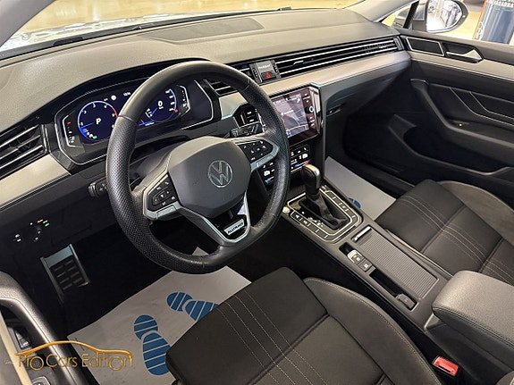 Volkswagen Passat Alltrack 12 of 18