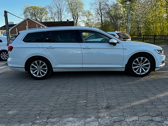 Volkswagen Passat 3 of 5