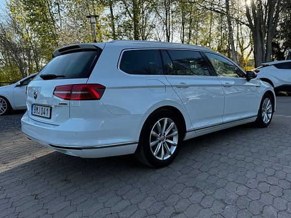 Volkswagen Passat 4 of 5