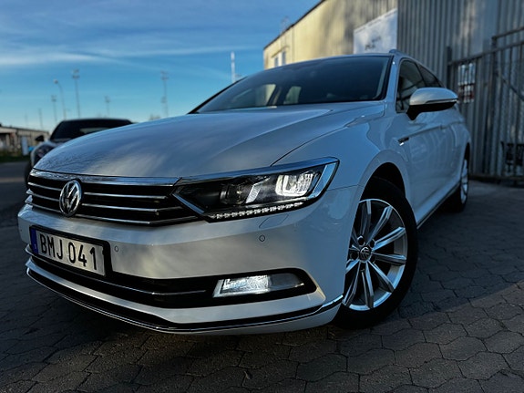 Volkswagen Passat 24 of 28