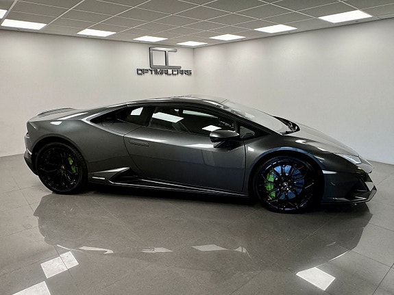 Lamborghini Huracan 7 of 16
