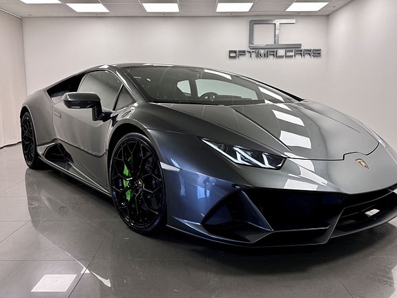 Lamborghini Huracan 2 of 5