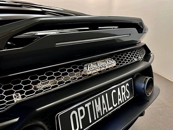 Lamborghini Huracan 15 of 16