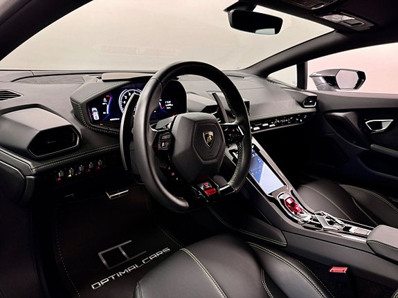 Lamborghini Huracan 4 of 5