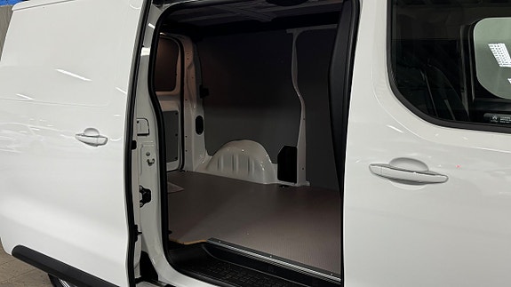 Citroen E-Jumpy 12 of 25
