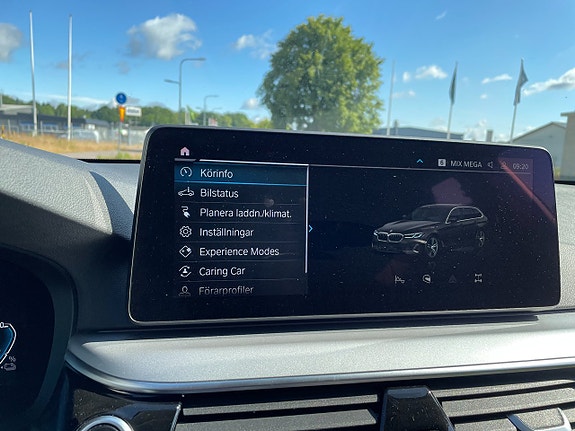BMW 530e 27 of 30