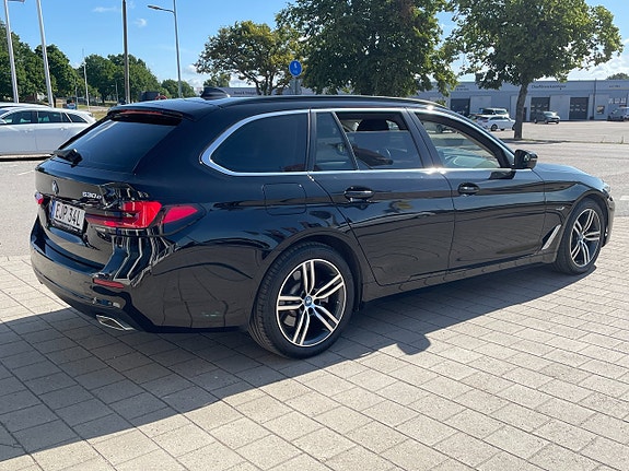 BMW 530e 4 of 30