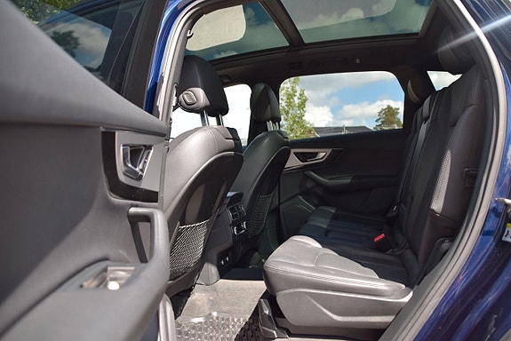 Audi Q7 10 of 26
