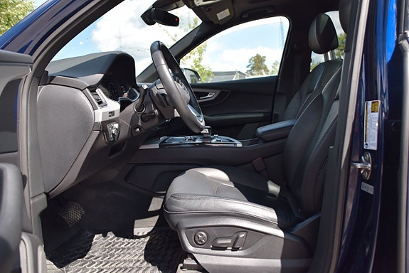 Audi Q7 8 of 26