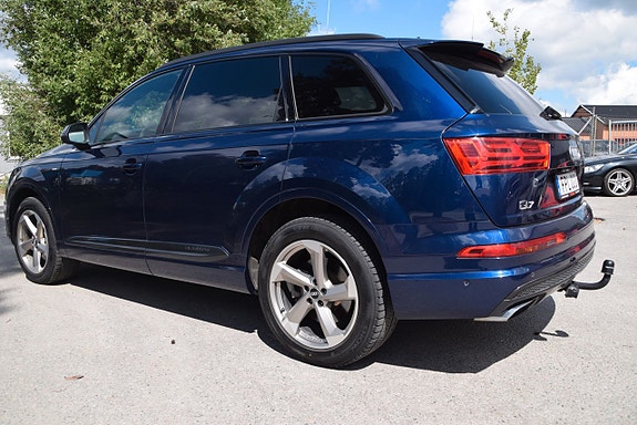 Audi Q7 6 of 26