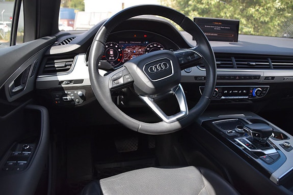 Audi Q7 7 of 26