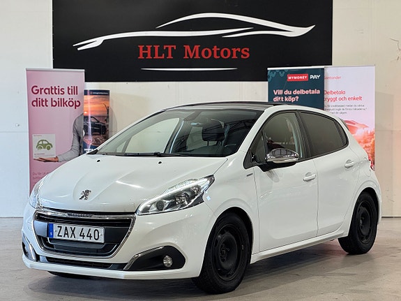 Peugeot 208 2 of 15