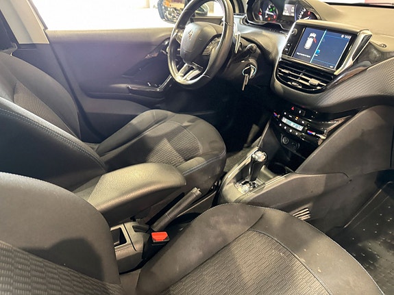 Peugeot 208 15 of 15