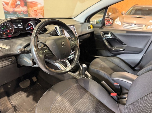 Peugeot 208 9 of 15