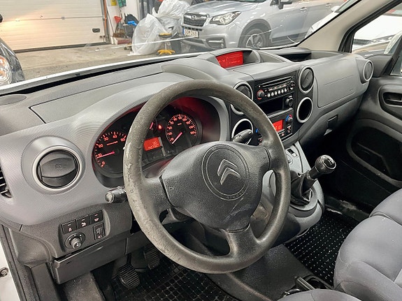 Citroen Berlingo 8 of 16