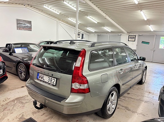 Volvo V50 6 of 17