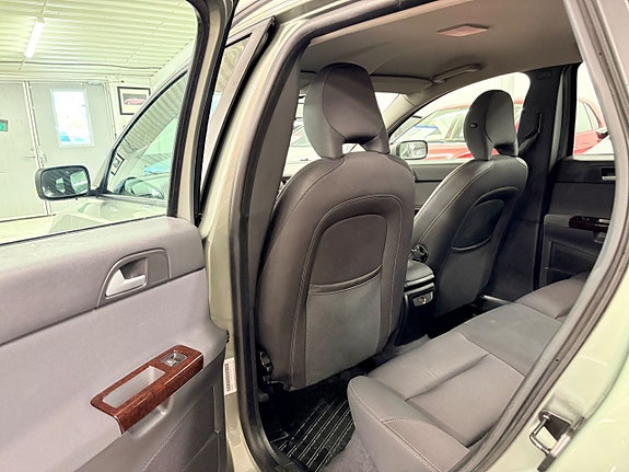 Volvo V50 10 of 17