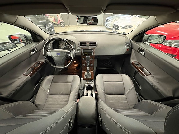 Volvo V50 11 of 17