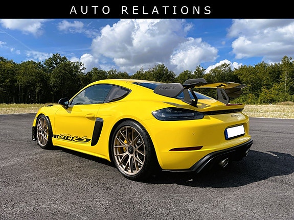 Porsche 718 Cayman GT4 RS 3 of 5