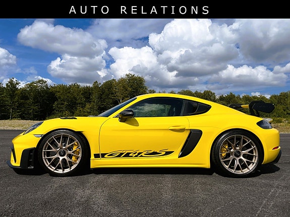 Porsche 718 Cayman GT4 RS 8 of 13