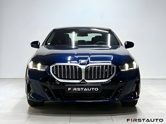BMW i5 2 of 5
