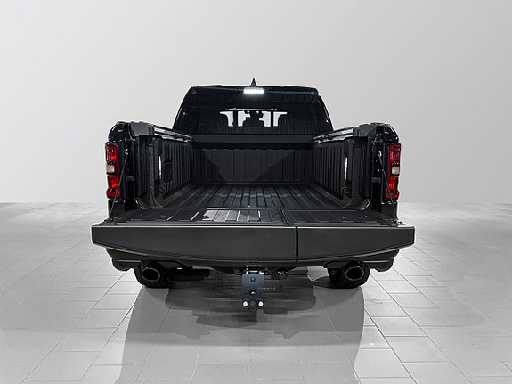 Dodge RAM 1500 17 of 18