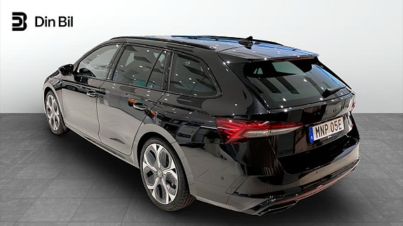 Skoda Octavia RS 3 of 5