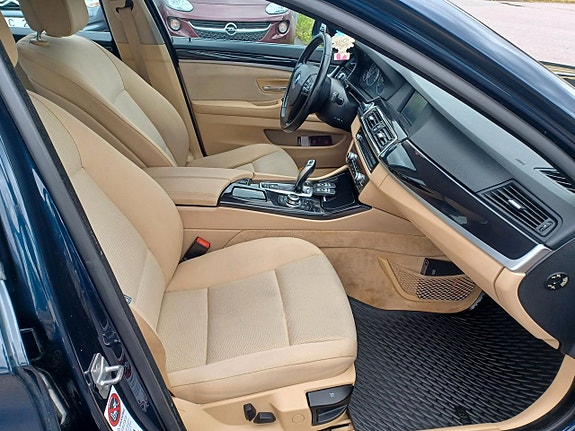BMW 520 9 of 17