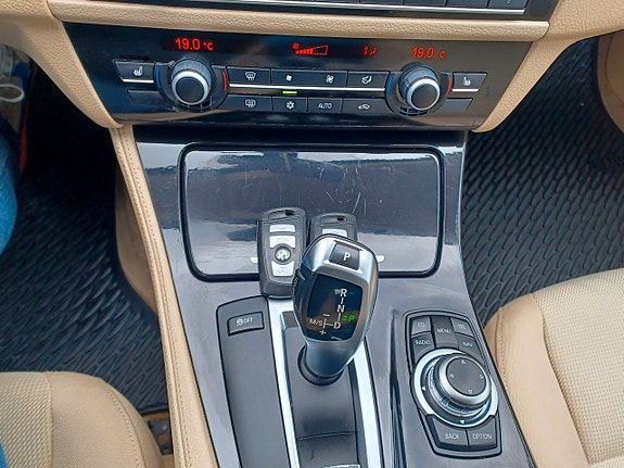 BMW 520 16 of 17