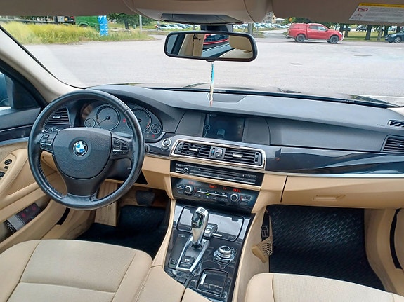 BMW 520 11 of 17