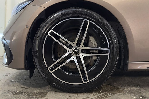 Mercedes-Benz E300 24 of 24