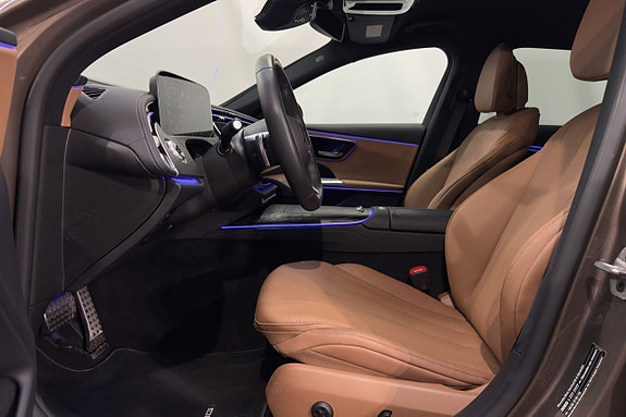 Mercedes-Benz E300 8 of 24