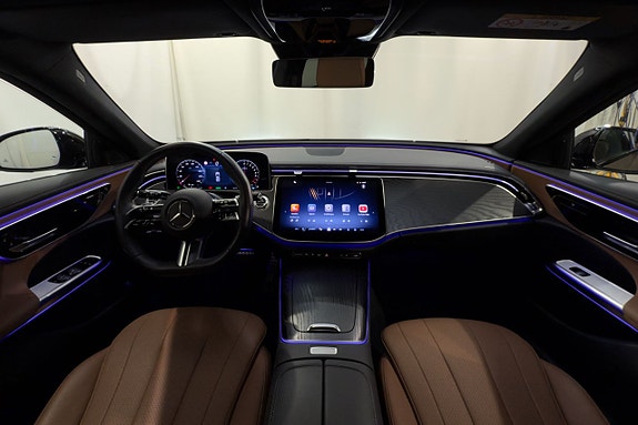 Mercedes-Benz E300 16 of 24