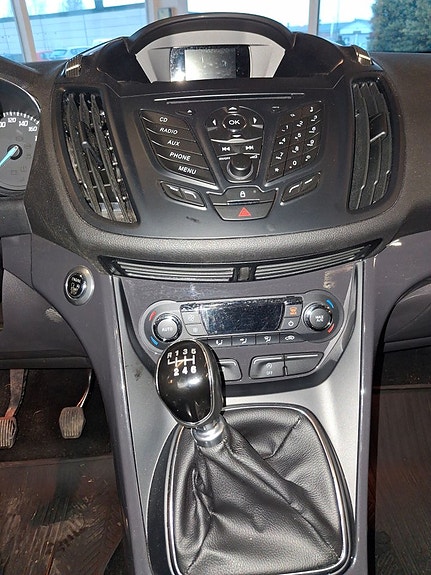 Ford Kuga 8 of 8