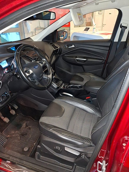 Ford Kuga 6 of 8
