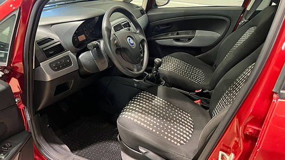 Fiat Grande Punto 4 of 12
