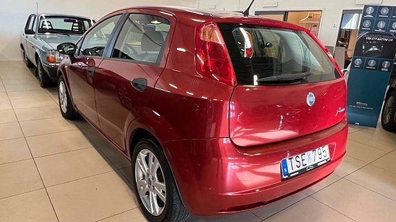 Fiat Grande Punto 9 of 12