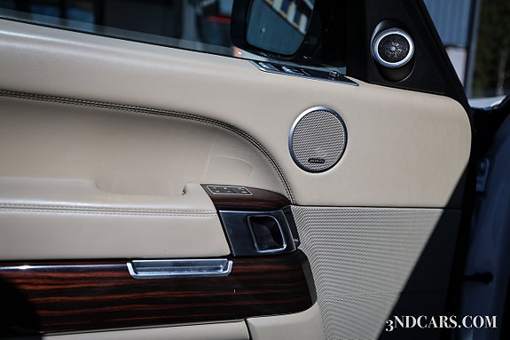 Land Rover Range Rover 15 of 22