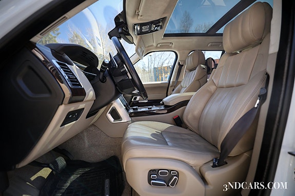 Land Rover Range Rover 14 of 22
