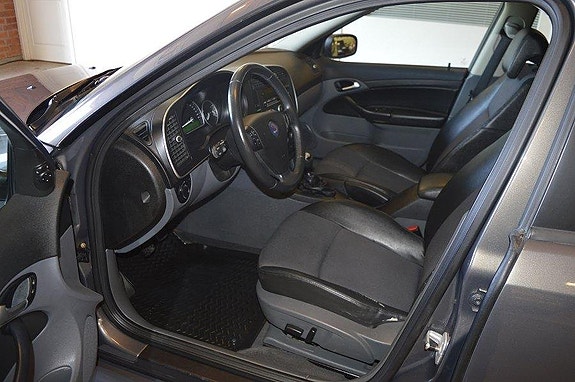 Saab 9-3 12 of 18