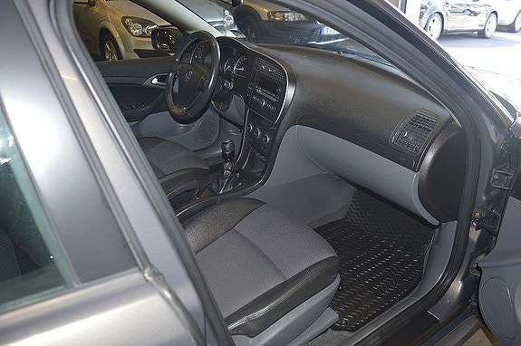 Saab 9-3 13 of 18