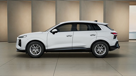 Audi Q3 3 of 5